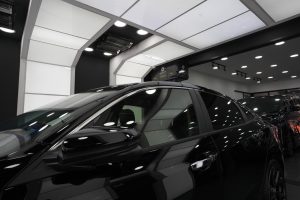 car window which has installed Photochromic Tint